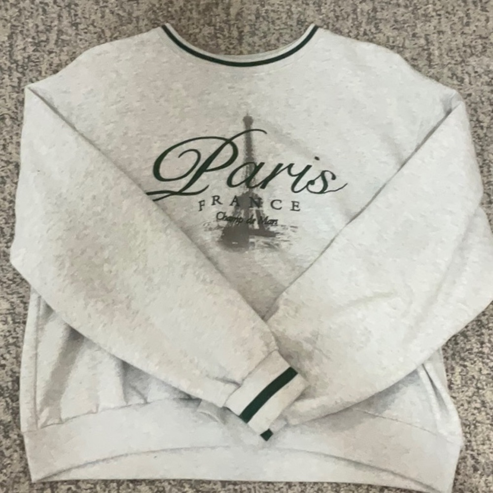 Hollister Paris France Graphic Women's Sweater - Gray